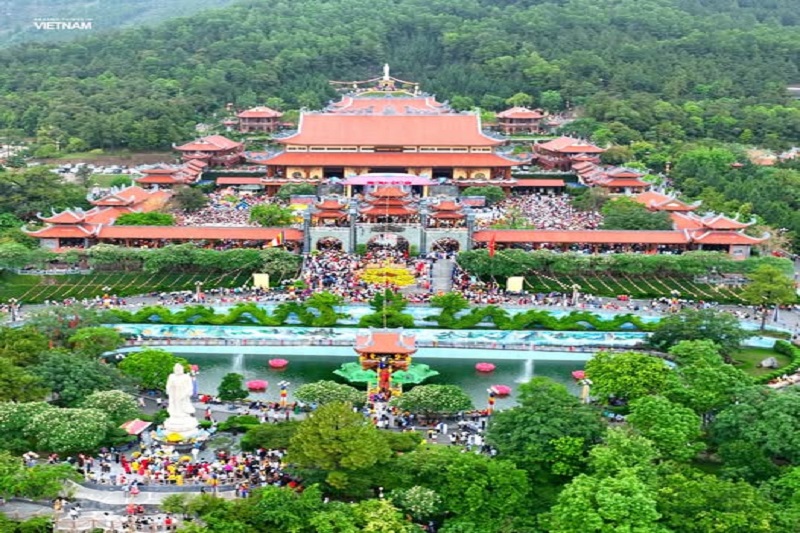 [1N] HÀ NỘI - ĐỀN CỬA ÔNG - CHÙA CÁI BẦU - CHÙA BA VÀNG